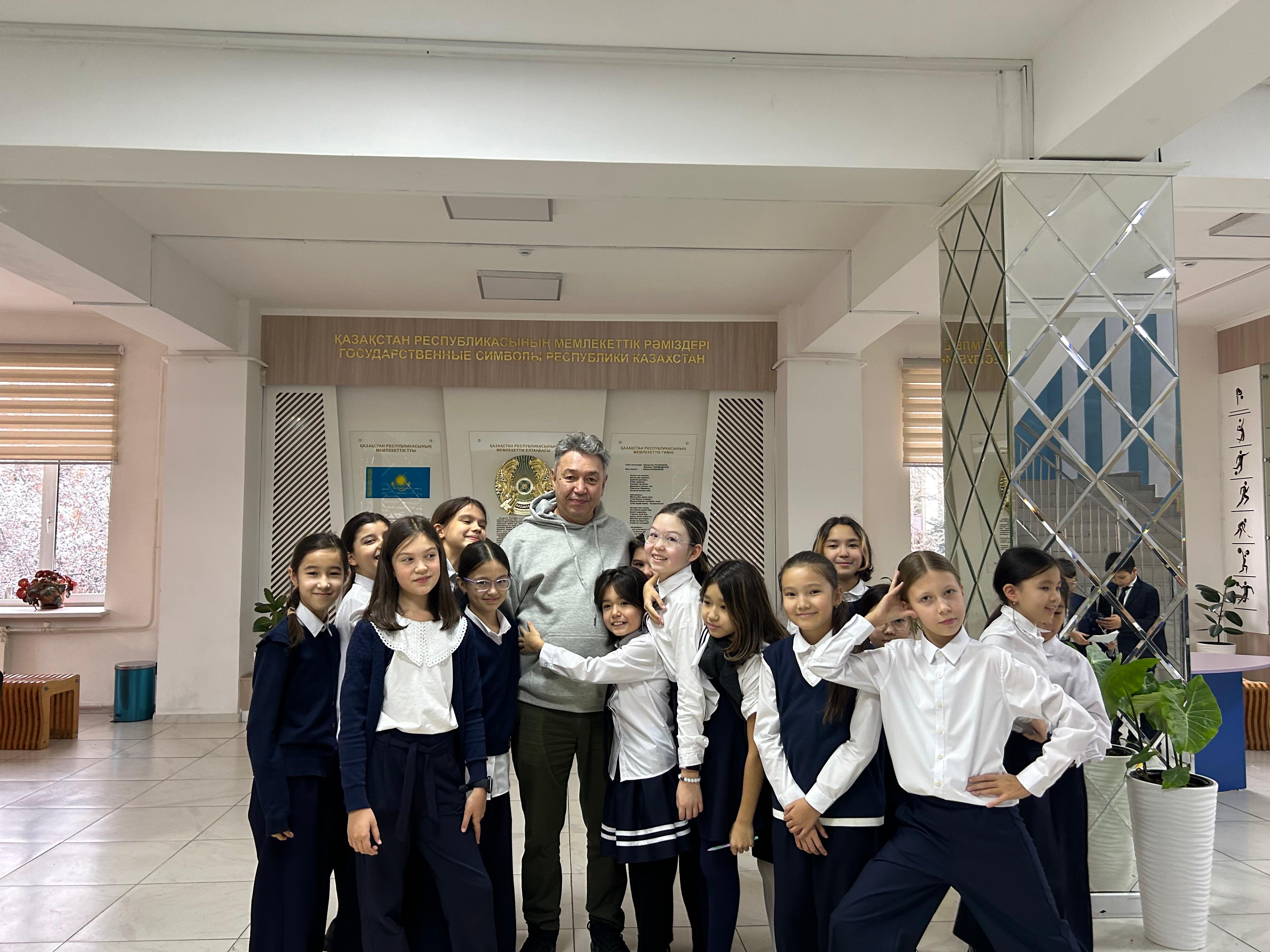 Талантты актер Ерден Губашевпен кездесу/Встреча с талантливым актером Еркеном Губашевым