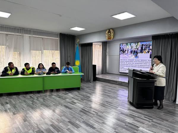 Ата-аналар жиналысы/Родительское собрание