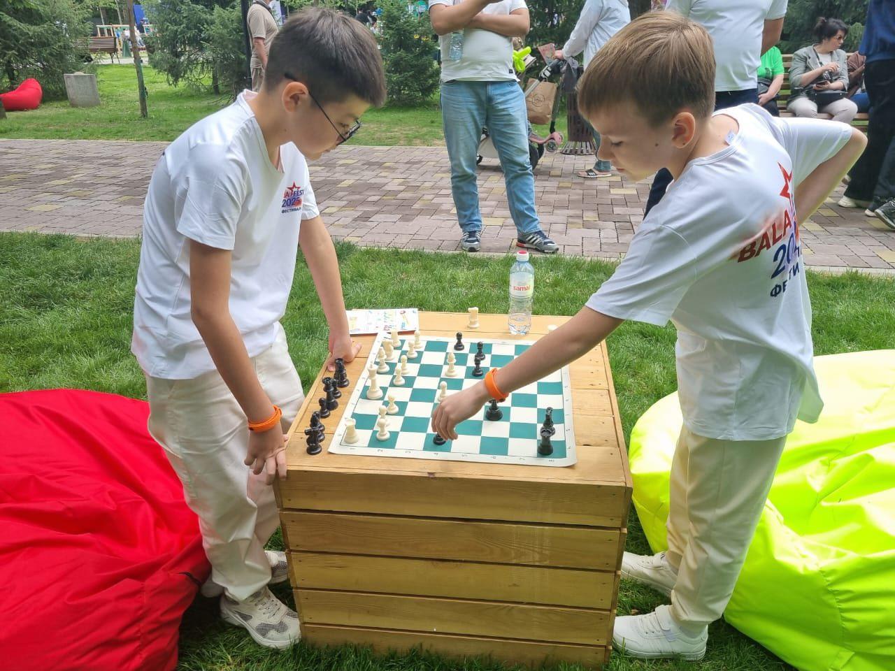 «Робототехника бойынша BalaFest фестивалі»/«Фестиваль BalaFest по робототехнике»