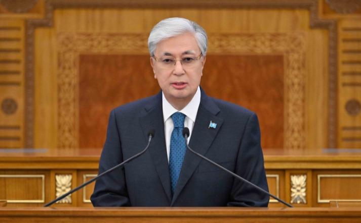 Мемлекет басшысы Қасым-Жомарт Тоқаевтың «Жасанды интеллект дәуіріндегі Қазақстан: өзекті мәселелер және оны түбегейлі цифрлық өзгерістер арқылы шешу» атты Қазақстан халқына Жолдауы