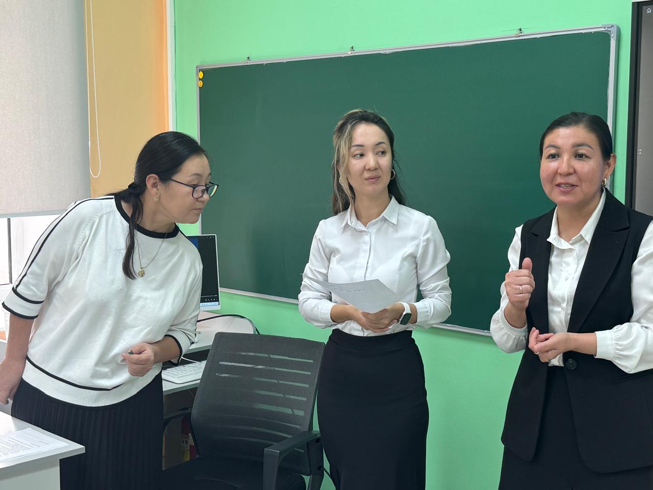 Қазақ тілі мен әдебиеті кафедрасының әдістемелік отырысы