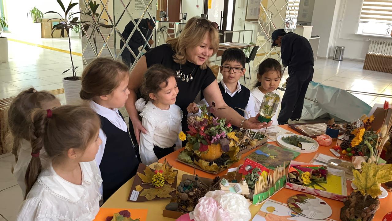 🎨 Күзгі шабыт көрмесі 🍁 / Осенняя выставка творчества 🎨