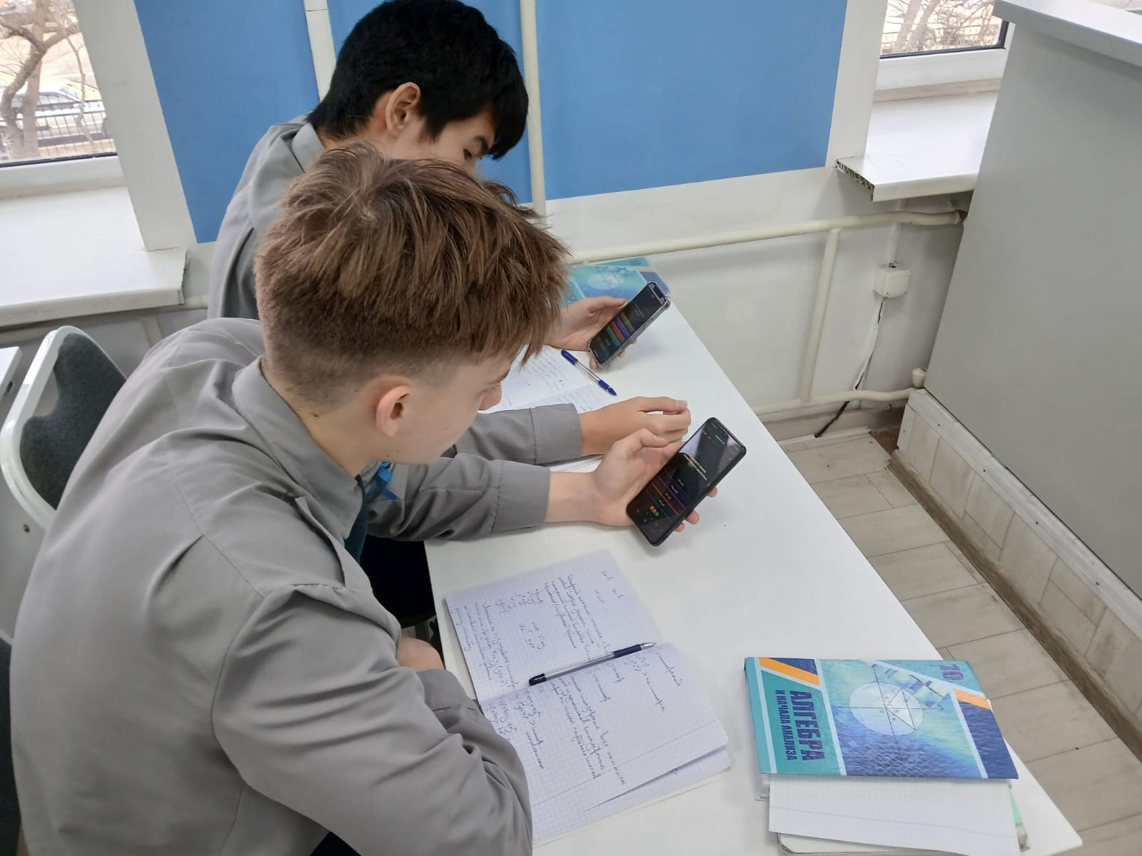 10 «Б» сыныбында «Бір айнымалысы бар көпмүшенің жалпы түрі» тақырыбында ашық алгебра сабағы өтті