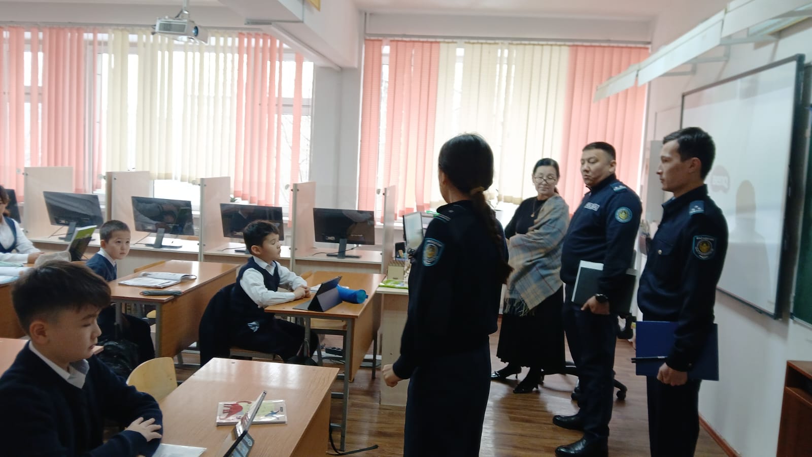 Құқықбұзушылықтардың алдын алу шаралары/ Профилактическая беседа с учащимися по предупреждению правонарушений среди несовершеннолетних.