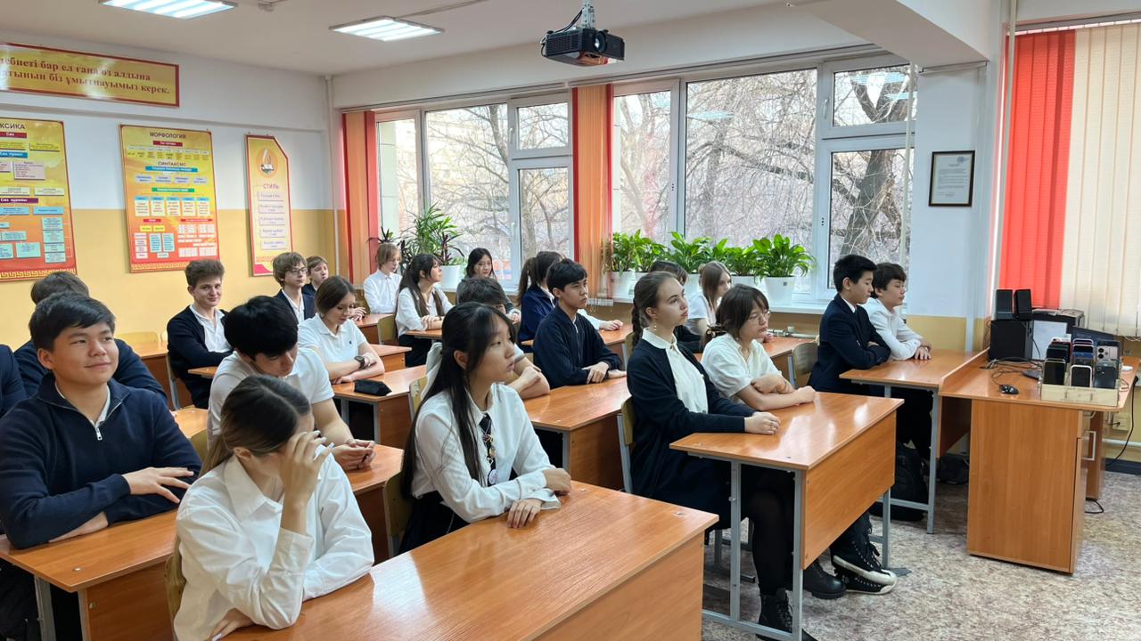 КӨМЕК бағдарламасы аясындағы ашық сабақ/ Открытый урок по программе «КӨМЕК»