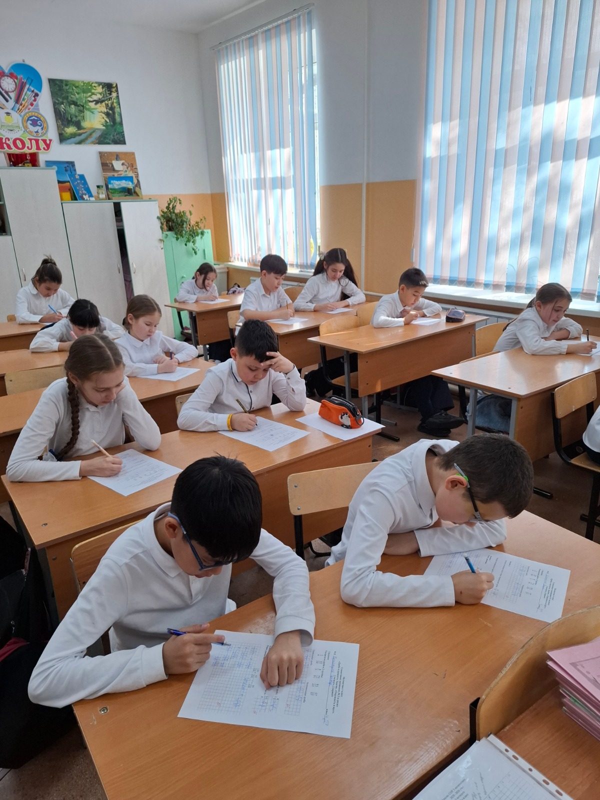 Сандар, логика және жарыс: мектебіміздегі математика олимпиадасы
