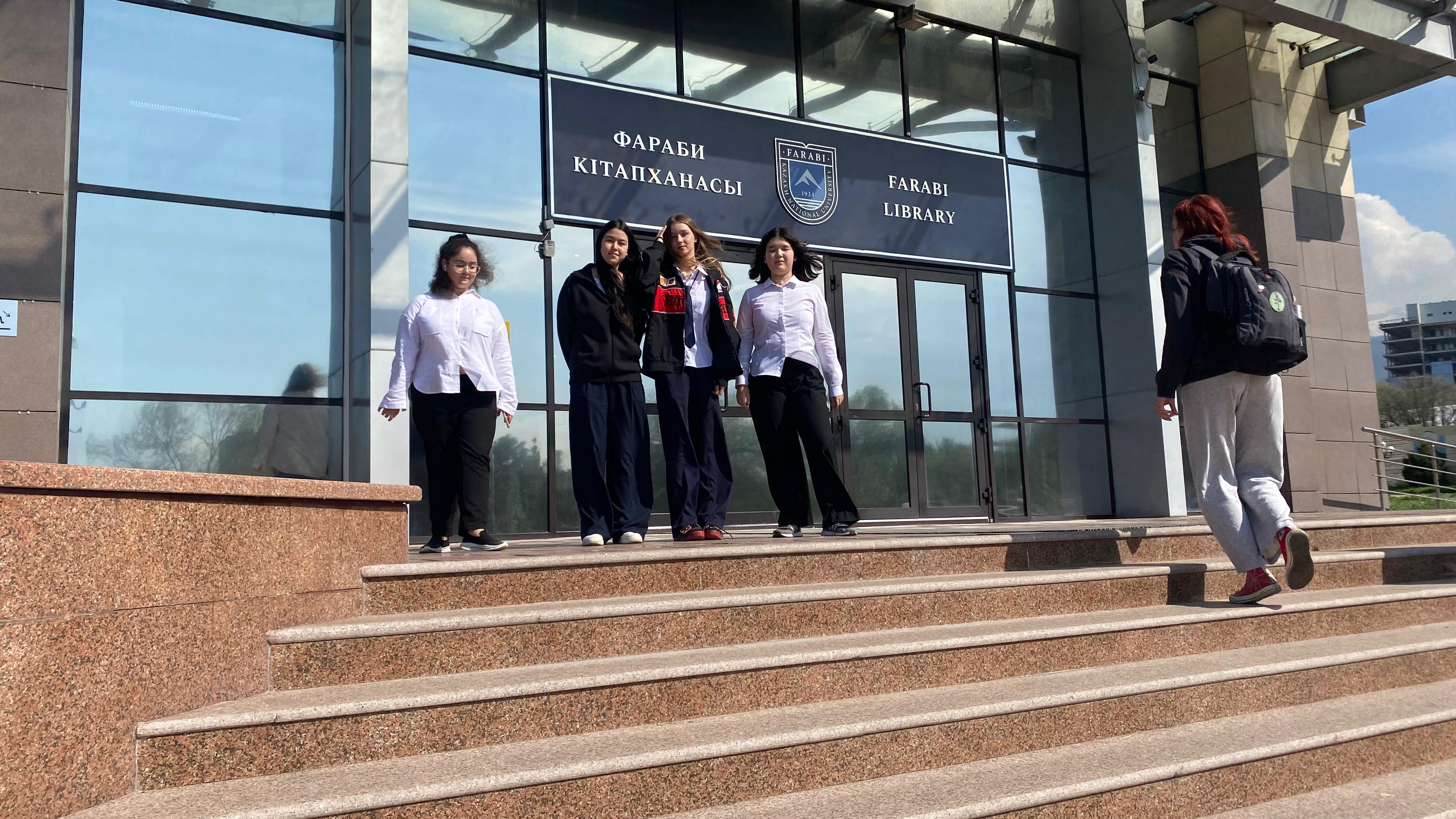 Әл-Фараби атындағы Қазақ ұлттық университетіндегі «Study in Kazakhstan» көрмесіне бару/Посещение выставки «Study in Kazakhstan» в КазНУ им.Аль-Фараби